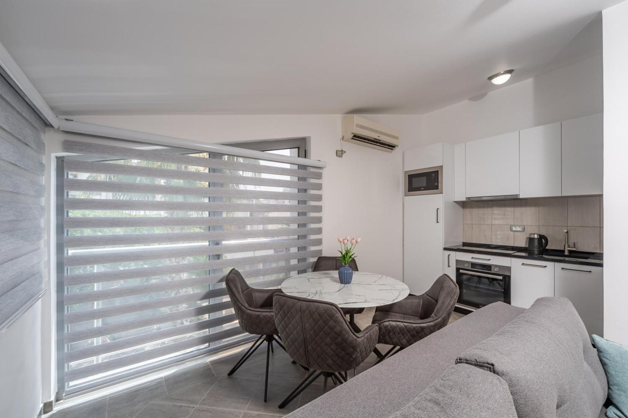 Sunset Marina Apartment Bar Bagian luar foto